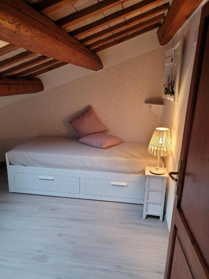 Attic Apartment Римини Екстериор снимка